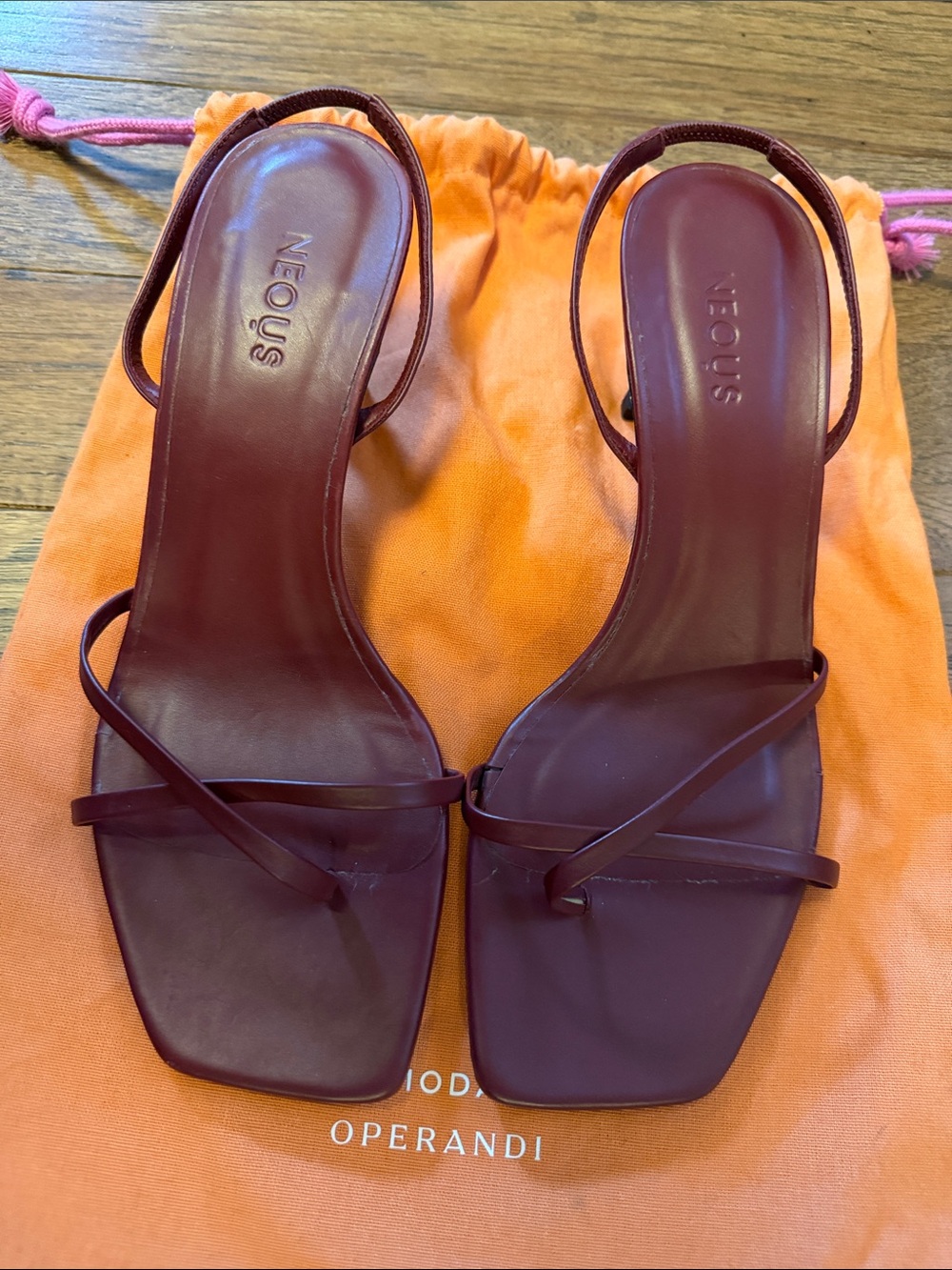 Neous burgundy strappy slingback heel sandals size 7 / 37